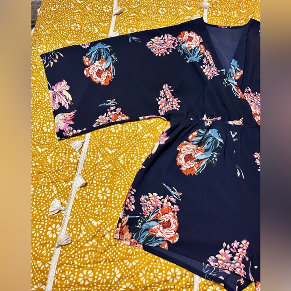 Size XL cute floral romper - Picture 7 of 11